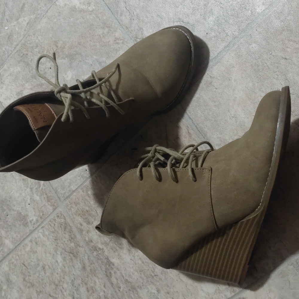 Nautica boots